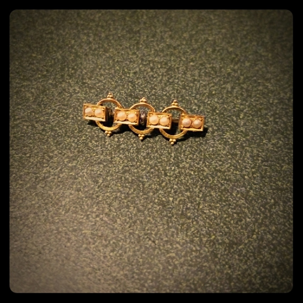 Vintage Gold & Pearl Pin